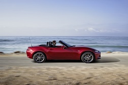 Mazda MX-5 e CX-3 desfilam como “Carro Oficial” na passerelle da ModaLisboa