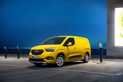 Novo Opel Combo-E: mobilidade elétrica sem compromissos - Motor elétrico de 100 kW (136 cv) e bateria de iões de lítio de 50 kWh