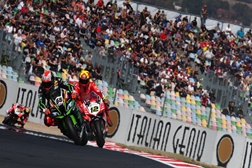 Superbike Magny Cours - Rea vence segunda também