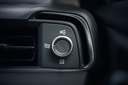 Novo Honda HR-V Hybrid define novos padrões para o conforto - Difusor de Ar único introduz no habitáculo um fluxo de ar natural e inovador