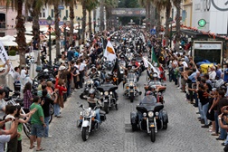 Parada Harley-Davidson em Lisboa dia 25 de Maio
