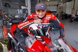 Entrevista Dario Marchetti - diretor da escola de pilotagem da Ducati - Uma carreira de 44 anos