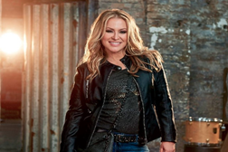 Anastacia está de volta com novo single “Caught In the Middle”