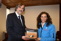 Elisabete Jacinto e o secretário de Estado do Desporto e Juventude Dr. Emídio Guerreiro