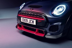 Novo MINI John Cooper Works GP já esgotou em Portugal - 37 unidades na “Versão Road”