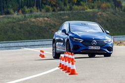 Mercedes-Benz pretende tornar a condução sem acidentes numa realidade - Prevenção e redução das consequências dos imprevistos