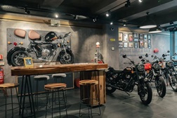 Royal Enfield reforça presença em Lisboa com novo espaço de 1.200 m² em Entrecampos