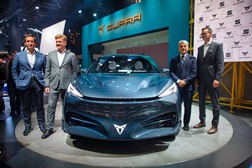SEAT intensifica a sua ofensiva elétrica no IAA em Frankfurt - Concept Tavascan e Tarraco Híbrido
