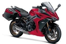 Suzuki GSX-S 1000GT 2024 com novas cores