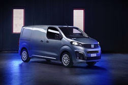 Novo Scudo: um furgão profissional com conforto de automóvel - Encomendas abertas em breve