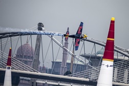 Red Bull Air Race: Britânico Nigel Lamb conquistou a sua primeira vitória na Malásia