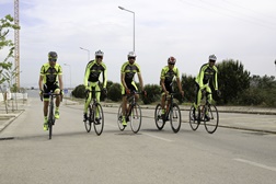BikeAngels e amigos em passeio na Serra da Arrábida