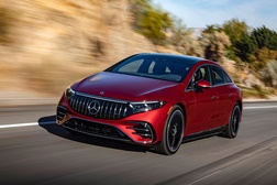 Novo Mercedes-AMG EQS 53 4MATIC+  - Desempenho de condução totalmente elétrico num ambiente de luxo