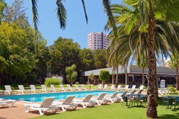 Lisbon Marriott Hotel reabre o Bar Tropical à beira da piscina - De segunda-feira a domingo