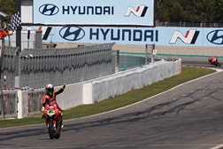 SBK, 2022, Catalunha - "Hat trick" para Bautista - Lidera 1-2 da Ducati