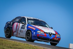 Veloso Motorsport ao ataque do título no Estoril 