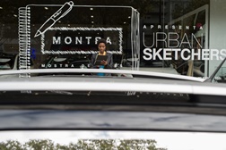 Uma montra bem desenhada - Exposição Urban Sketchers no Peugeot City