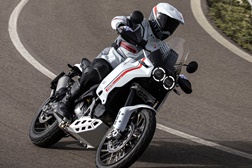 Ducati DesertX 2023 com sistema de navegação Turn by Turn