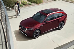Novo crossover SUV Mazda CX-90 desvendado nos EUA - SUV com três filas de bancos 