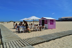 Praias de Melides e do Cavalhal têm uma biblioteca à beira mar