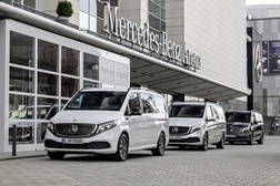 Mercedes-Benz abre encomendas para a van 100% elétrica EQV - Na compra estão incluídos custos manutenção de 4 anos