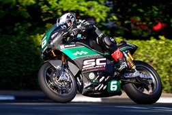 TT Ilha de Man 2023 - Dunlop vence de novo -  Faz história com vitória recorde na Supertwin