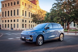 Leapmotor entra no segmento C – o B10 chega a Portugal  - E está disponível a partir de 29.285 euros