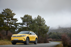 Ford revoluciona o mercado europeu com o novo Ford Capri 100% elétrico - O icónico Capri regressa após quase 40 anos, renovado para a era elétrica