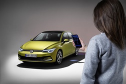 Volkswagen apresenta novos serviços We Connect - Usar o smartphone para marcar serviços ou abrir portas