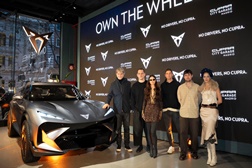 CUPRA apresenta “Own the Wheel”, uma exposição de arte que recupera a emoção de assumir o controlo e viver o presente - A exposição irá percorrer várias CUPRA City Garages em todo o mundo nos próximos meses