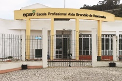 EPAV - Escola de Hotelaria de Colares abre unidade hoteleira - Nascida há sete anos, alberga 400 alunos