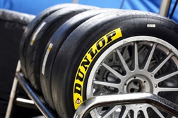 Dunlop testa novos pneus protótipos GT para 2015