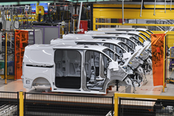 Energia solar e IA avançada ajudam na produção da nova Ford Transit Custom - Arranque da produção da nova Transit Custom na Turquia