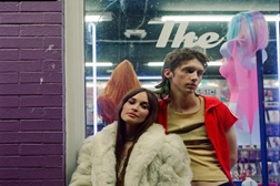 Troye Sivan e Kacey Musgraves colaboram com Mark Ronson na nova versão de “Easy”