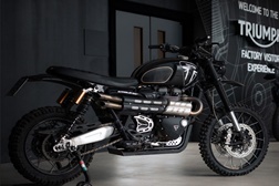 Triumph Scrambler1200 XE do 007 em leilão recorde - Unidade de um filme de James Bond