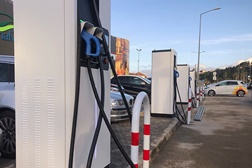 SunEnergy instala o primeiro HUB de carregamento de VE em Portugal - Em Leiria com outras cidades previstas