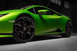 Automobili Lamborghini apresenta Huracán Tecnica - Huracán de tração traseira com eixo traseiro direcional