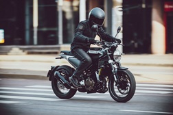 Husqvarna Svartpilen 125 – A street scrambler minimalista