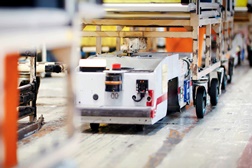 Baterias de iões de lítio do LEAF em 2ª vida nos transportadores robóticos  - Nas fábricas da Nissan