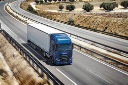 Desenvolvimento de camiões autónomos Iveco e Plus assinam acordo - Para os camiões pesados Iveco S-Way