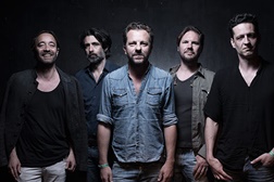 dEUS regressam a Portugal com a "Soft Electric Tour"