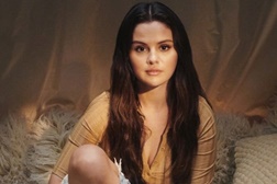 Selena Gomez está de volta com nova canção "My Mind & Me"