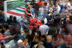 EICMA diz que “A paixão pelas motos toca-se e vive-se”