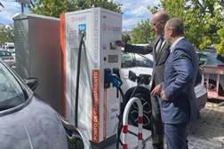 MOBI.E e Sunenergy inauguram em Évora novo posto de carregamento ultrarrápido - Situado no Parque das Portas da Lagoa