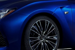 Estreia mundial de um novo modelo  LEXUS com a sigla F no Salão  Internacional Norte Americano 2014
