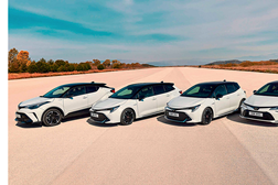 Toyota ajuda na troca do carro - O seu carro antigo por um híbrido novo da gama Corolla ou C-HR