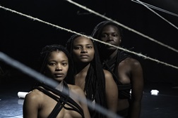 "Aurora Negra" de Cleo Tavares, Isabél Zuaa e Nádia Yracema ilumina palco do CCVF 