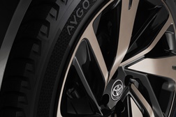 Goodyear concebe um protótipo de pneu para o Toyota Aygo X Prologue - Design e performance resistentes no novo crossover 