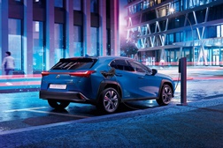 Lexus estreia o seu primeiro elétrico: 300e - Este é o 1º produto na estratégia de eletrificação da Lexus