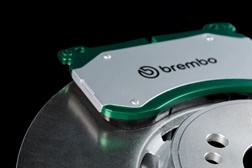 Brembo apresentou GREENTELL - Um novo kit de disco e pastilhas originais com uma vida útil mais longa, menos emissões e um desempenho melhorado
